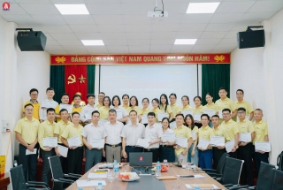  DUCANH BOND trao chứng nhận và tuyên dương CBCNV đã hoàn thành khóa học chuyển đổi số trong doanh nghiệp  